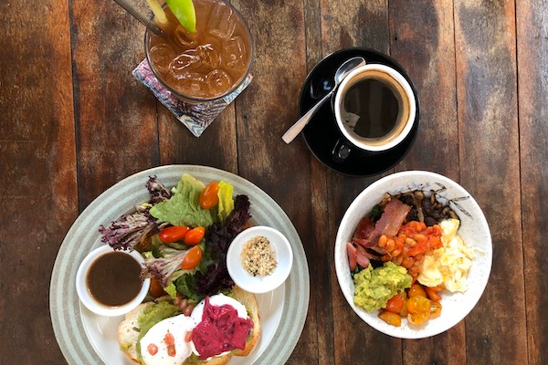 プノンペンのテラス席が気持ちいい「Lot 369 Cafe」