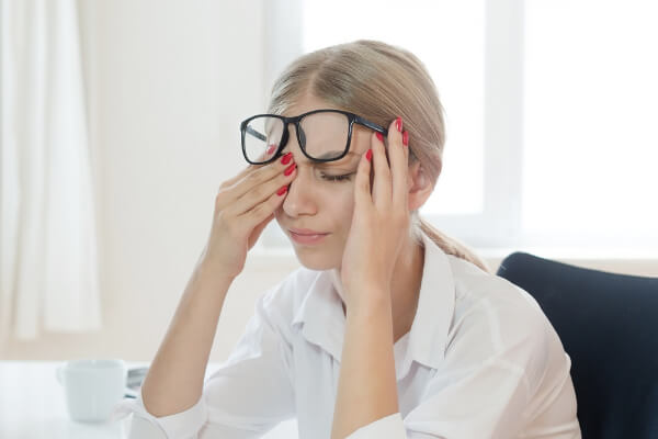 Japan Eye Hospitalが解説｜眼精疲労とは？