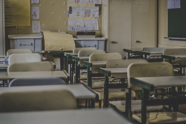 カンボジア：学校再開は新型コロナの状況が管理下になってから