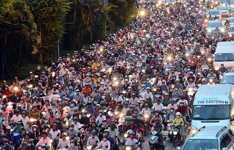 ベトナム、移動手段は変わらずバイク移動か