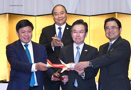 フック首相、ベトジェット日本路線就航に立会い