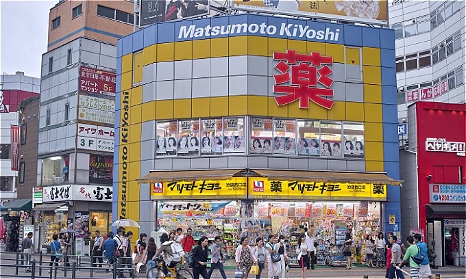 ベトナム人3人、日本で万引きし逮捕