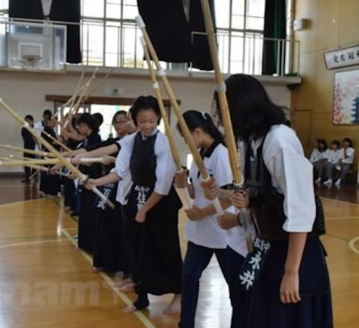 ベトナム人学生代表団来日、日本人学生と交流へ