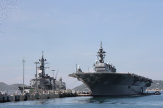 日本の海自護衛艦、ベトナムに寄港