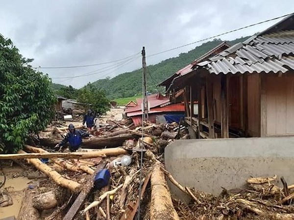 タインホアで鉄砲水、13人が行方不明か
