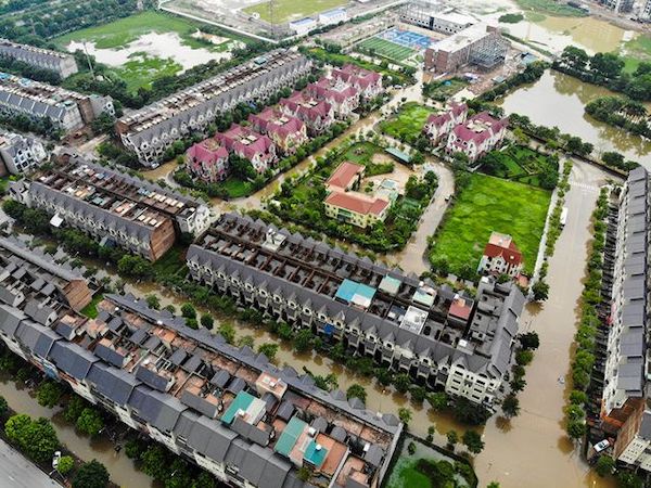 ハノイの高級住宅街、大雨の影響で洪水に