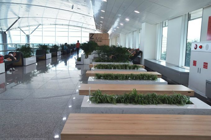 【タンソンニャット空港、空港内サービス拡充に向けて動く】