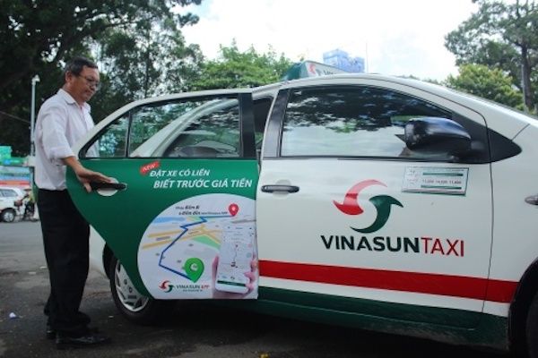 大手タクシー会社、UberやGrabにより従業員10,000人が退職