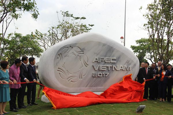 ダナン中心地にAPEC 2017彫像ガーデンパークが開設