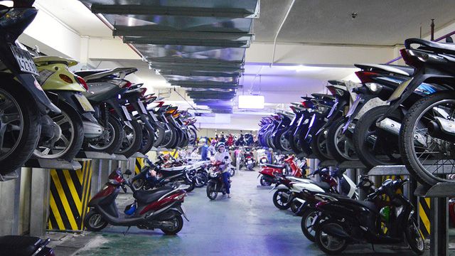 ホーチミン、中心街の歩道駐車場の閉鎖を開始