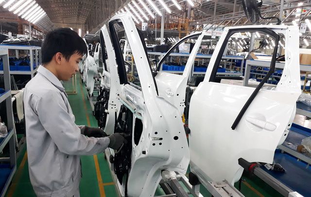 自動車メーカー、厳しい輸入規制のため国内での組立事業を増大する見込み
