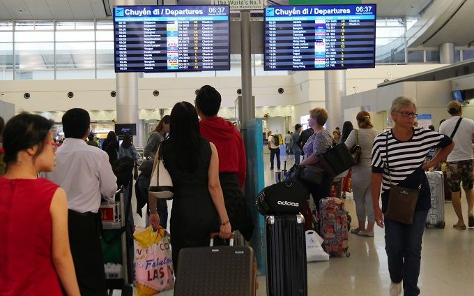 タンソンニャット空港、騒音防止のためスピーカー放送を中止に