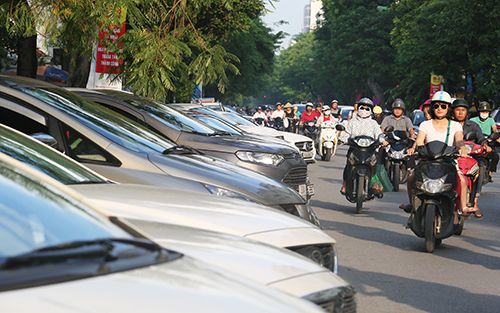 ハノイ市街地、駐車場が不足