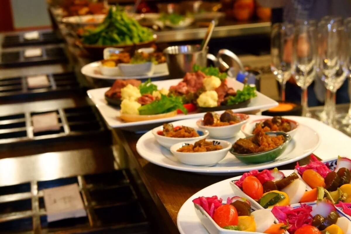 26年4月｜ダナン「TREE DINING」が“おばんざいスタイル”で移転リニューアル