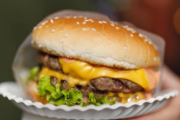 ホーチミン,ハンバーガー,おすすめ,美味しい,ぎゅう丸
