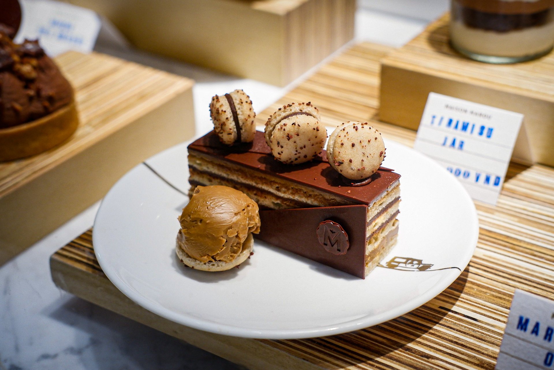 ホーチミンのMaison Marouのチョコレートとスイーツ