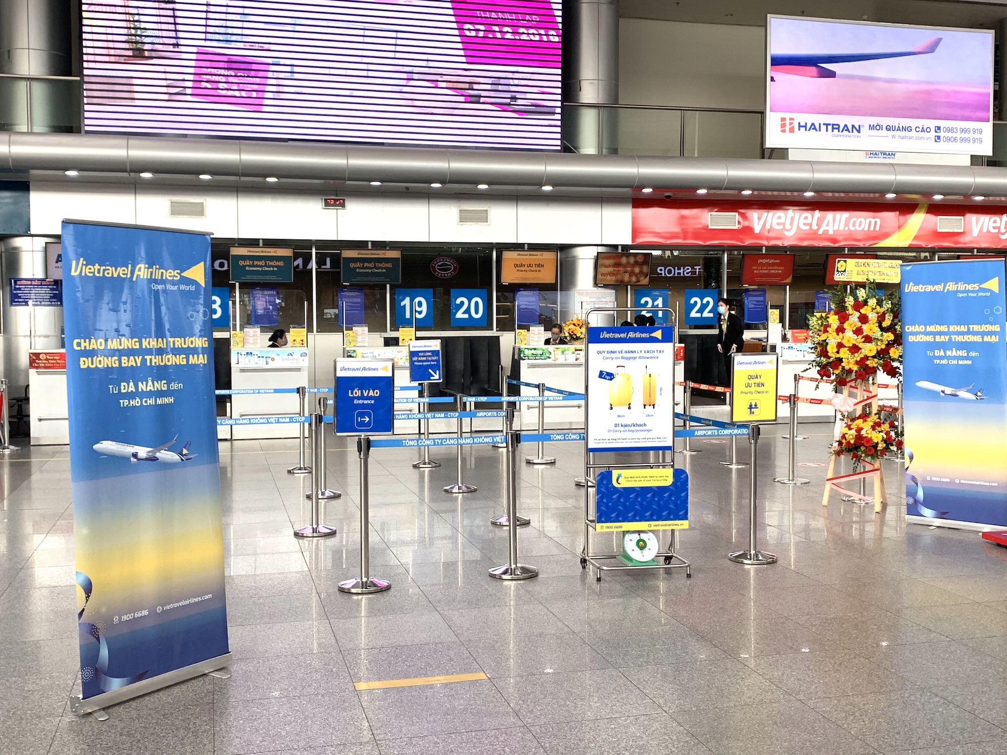 2021年のVietravel Airlinesダナン空港チェックインカウンター