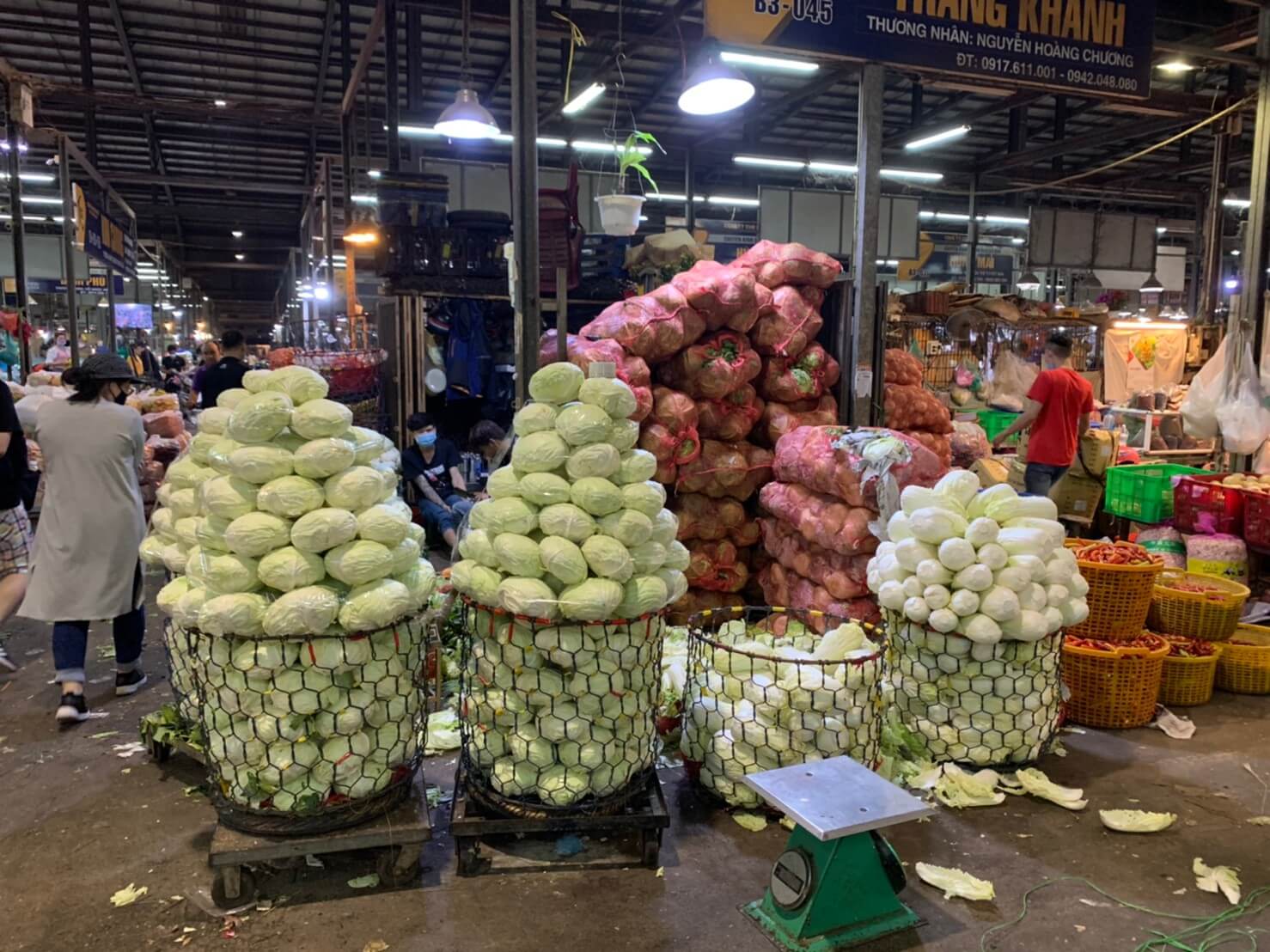 ビンディエン市場キャベツ