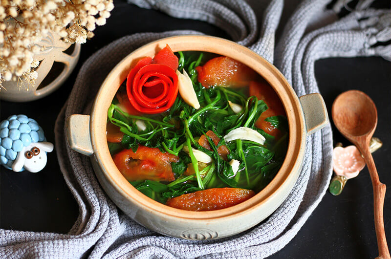 ベトナムの空芯菜スープCanh rau muống
