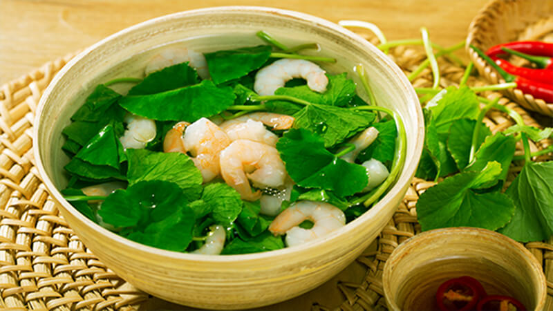 ベトナム家庭料理の青菜を使ったカイン