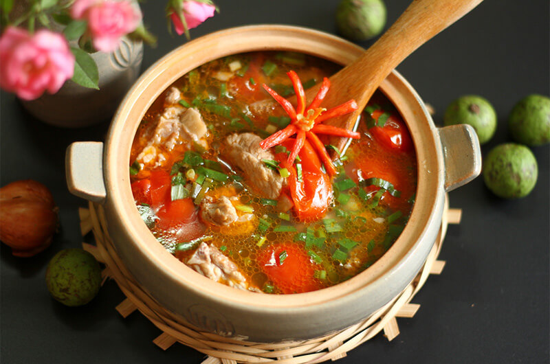 酸味のあるスペアリブスープCanh sườn chua