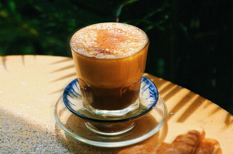 C&agrave; Ph&ecirc; Trứng 3Tのエッグコーヒー
