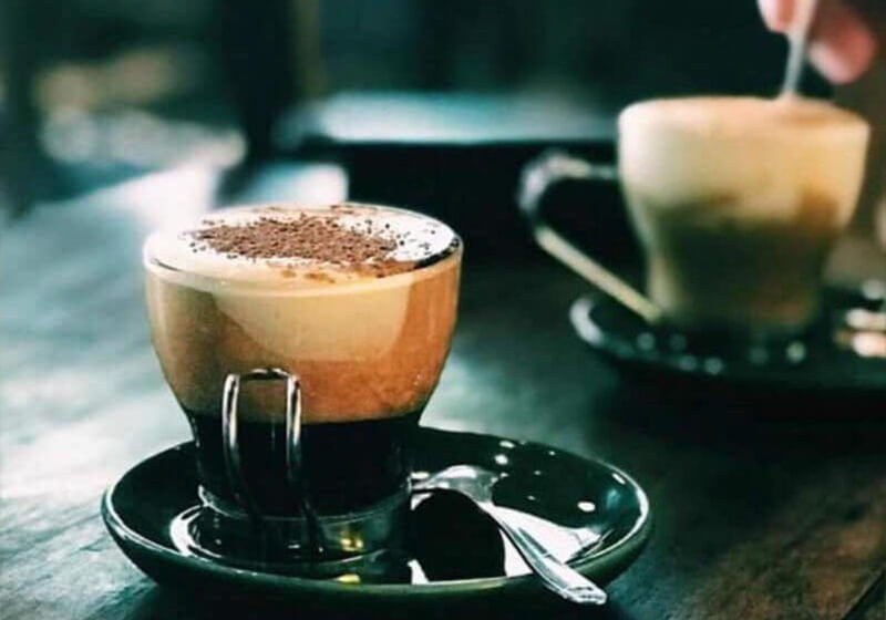 Hue Cafe Roasteryの店内とコーヒー