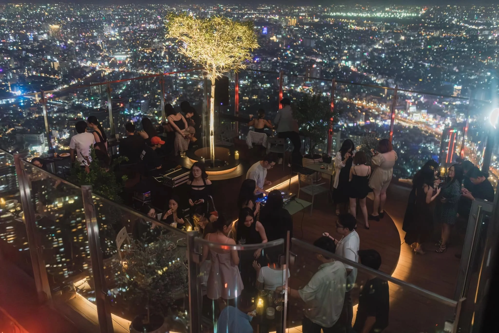 Blank Sky Lounge