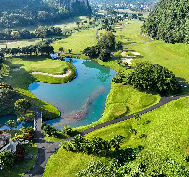 Phoenix Golf Resort