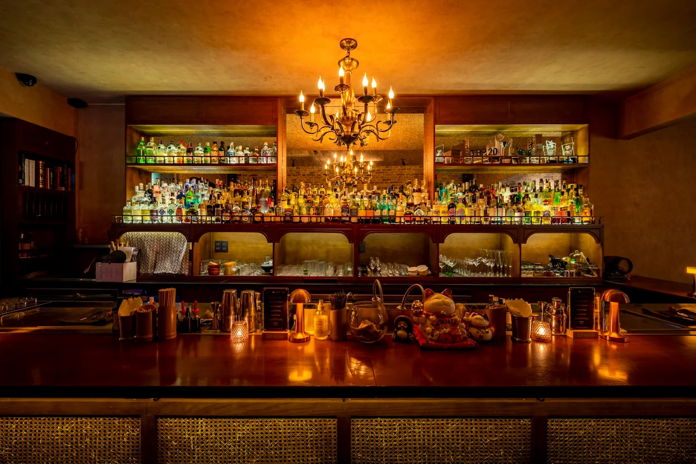 STIR - Modern Classic Cocktailの店内とカクテル