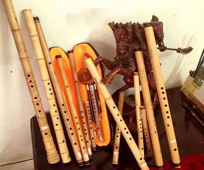 ベトナムの伝統楽器サオ・チュック