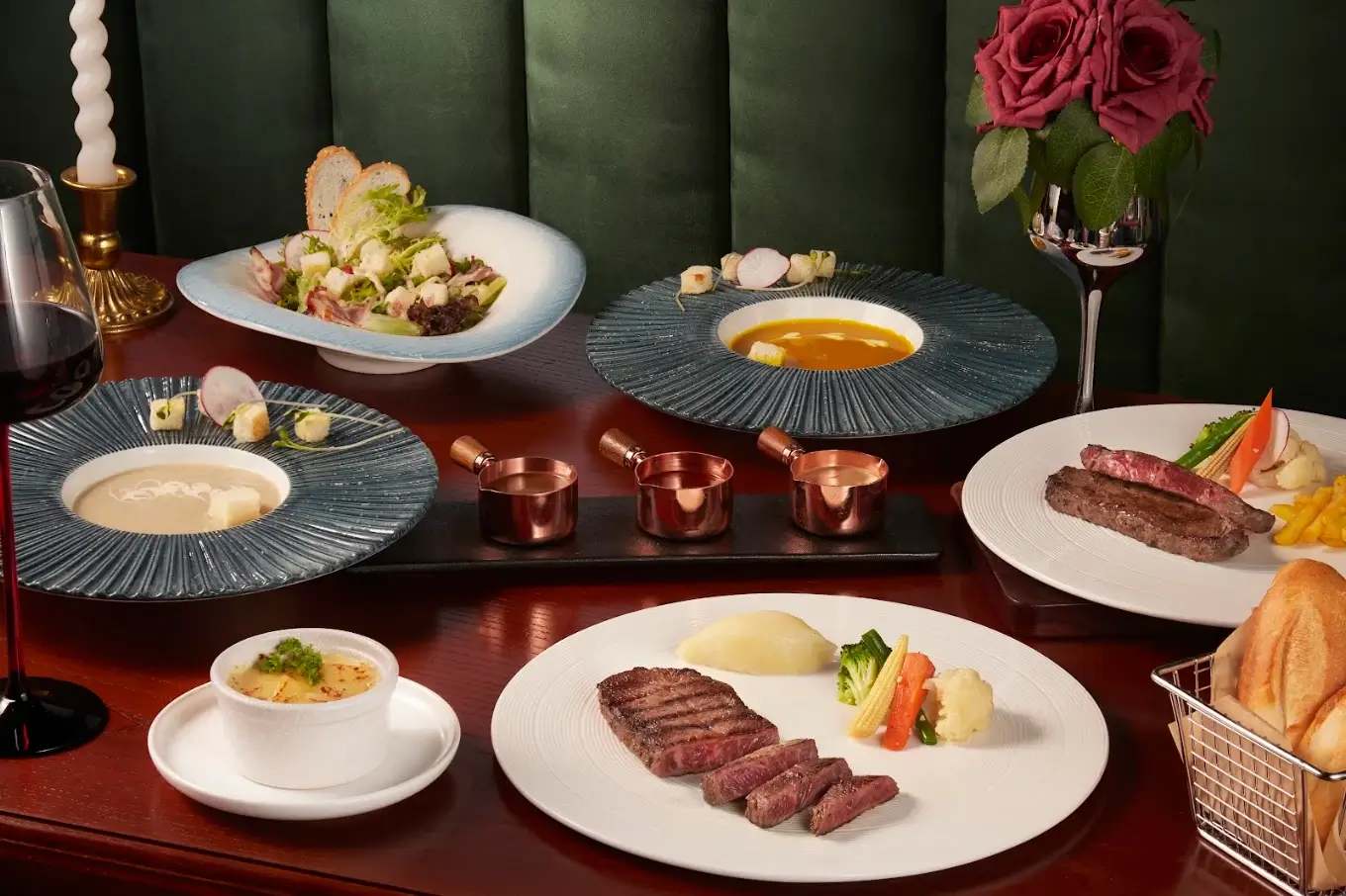 La Libra Steak House Tr&agrave;ng Tiềnの店内
