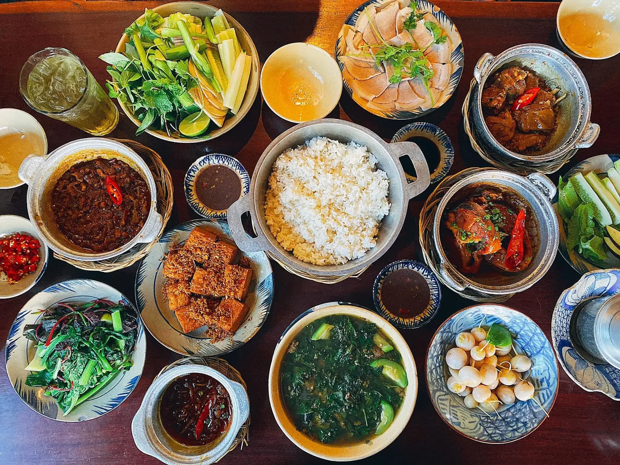 Cục Gạch Qu&aacute;nの料理