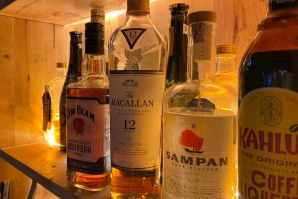 お酒も各種取り扱い