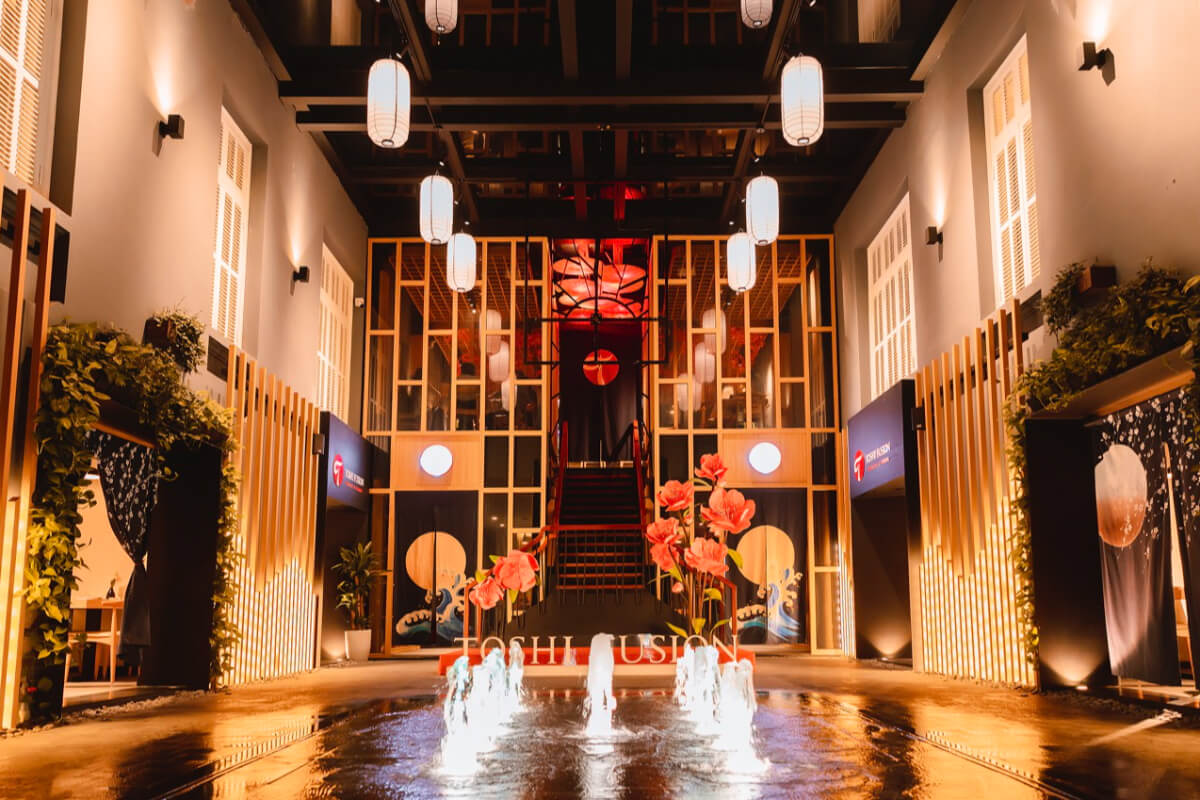 【2023年4月】ホアンキエムの日本＆西洋フュージョン「TOSHI FUSION – TEPPANYAKI & SUSHIBAR」