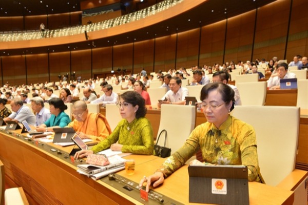 ベトナム国会、法人税30％減額を可決