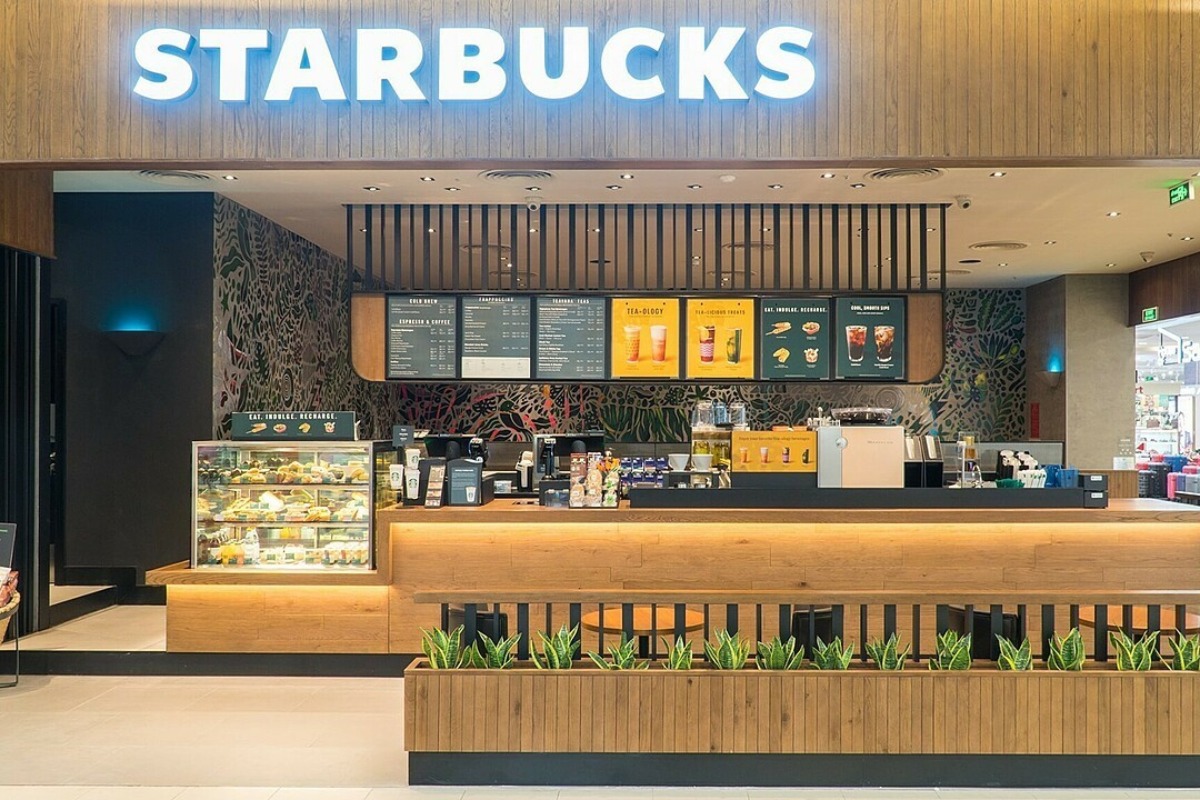 スタバ、ベトナム地場コーヒーチェーンに苦戦