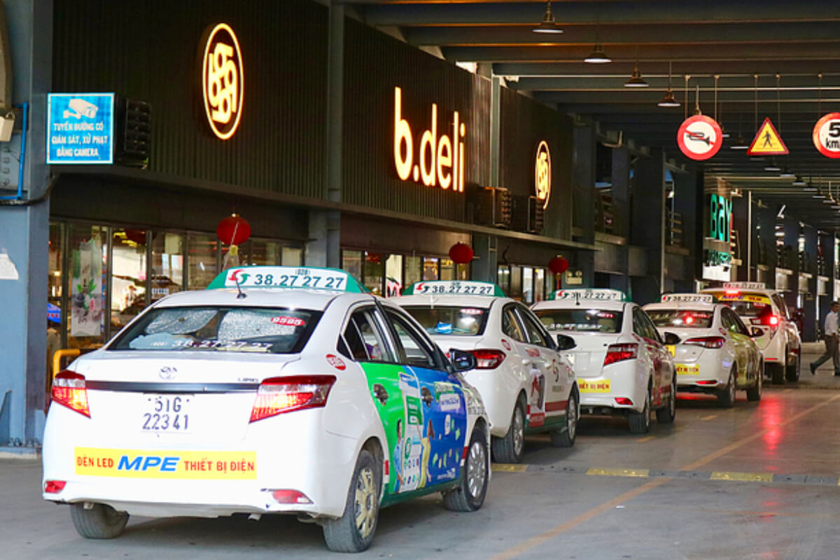 ホーチミン、タクシー400台の運行許可、病院などへの移動手段で