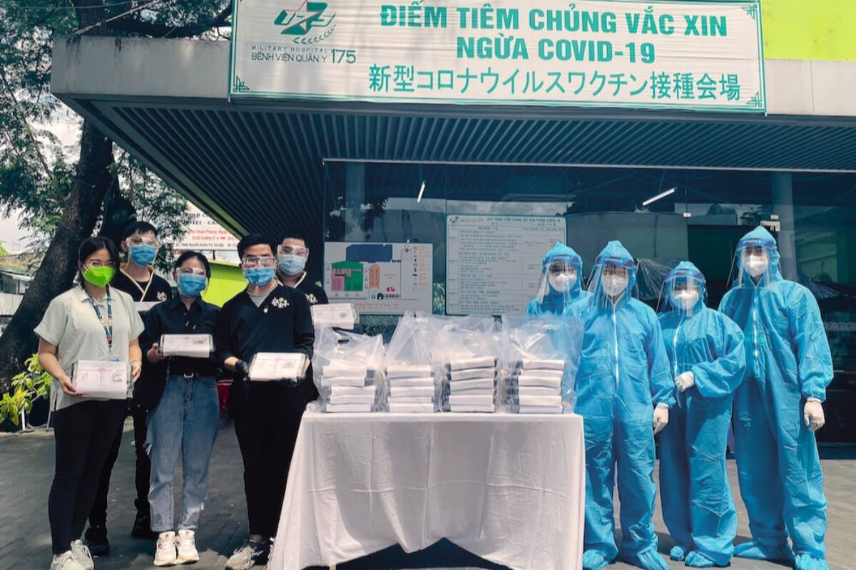 焼肉レストラン安楽亭ベトナムがホーチミン市の医療従事者へ食事支援