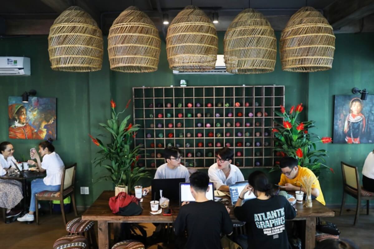 ホーチミン市で店内飲食が再開、酒類販売は一部地域のみ