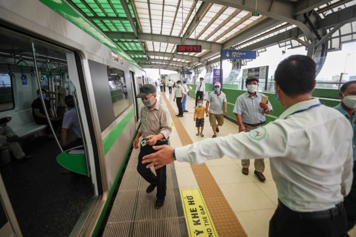 ベトナム初の都市鉄道、6年遅れで運行開始：ハノイ