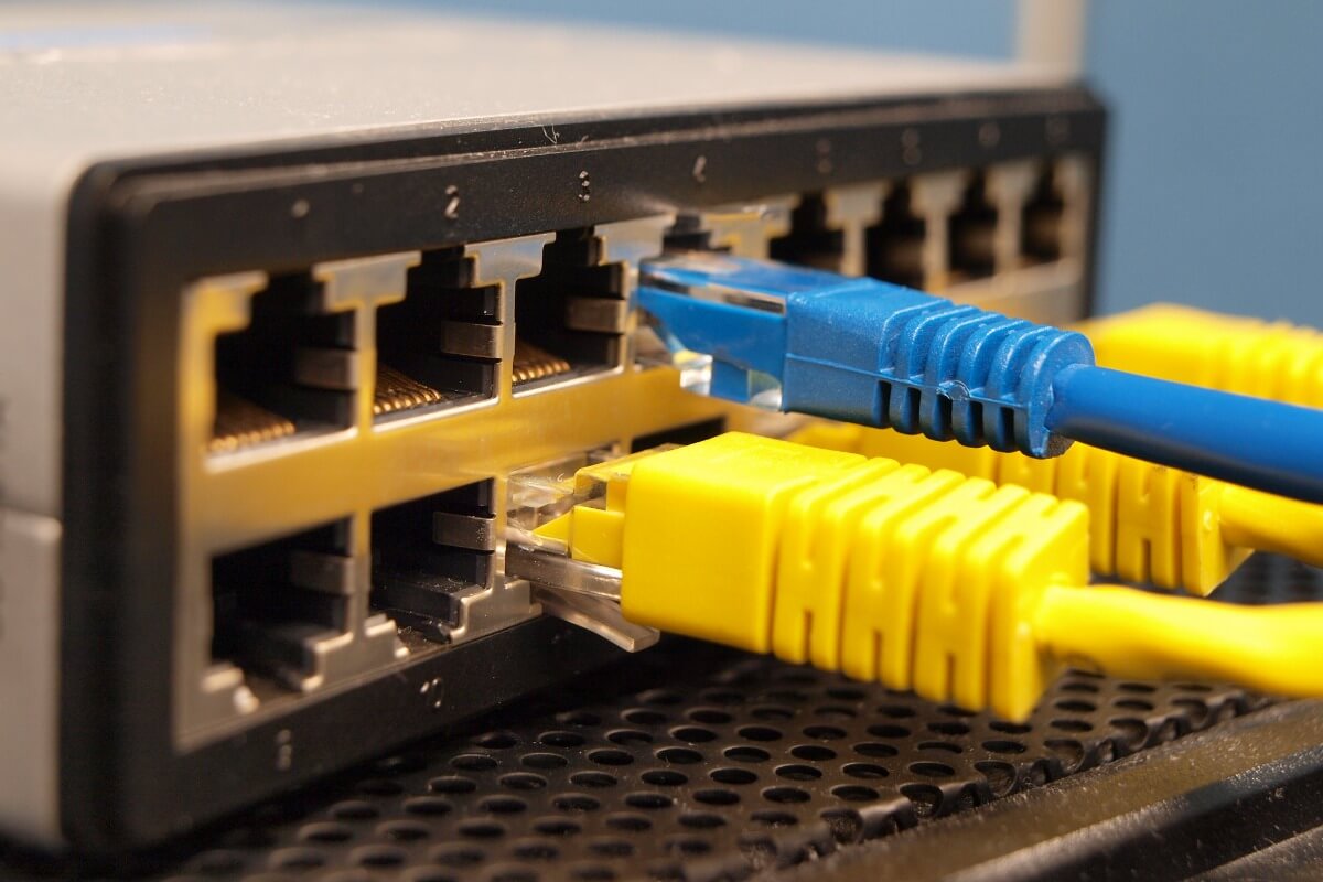ベトナム：海底ケーブル復旧作業で1ヶ月超ネット速度低下