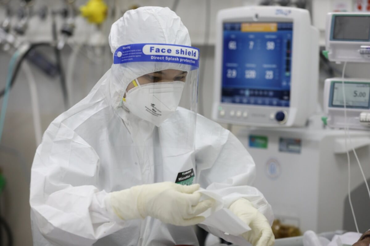 ベトナム：新型コロナ感染者2万1744人　17日