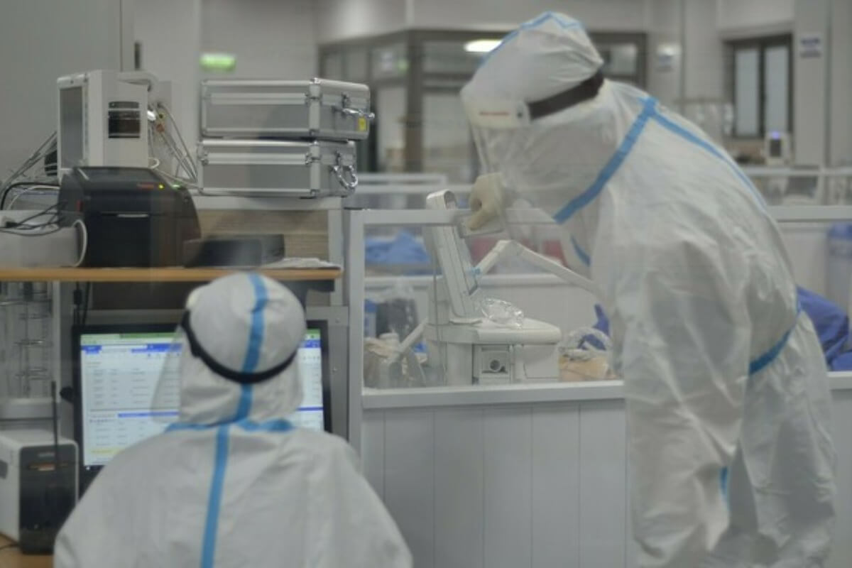 ベトナム：感染者2万1909人、過去3週間で最多　8日