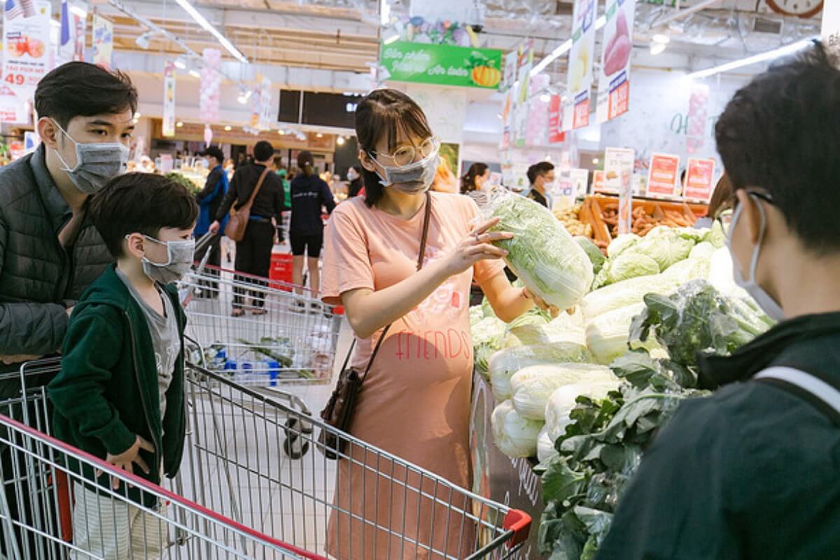 ベトナム:新型コロナ感染者13万1713人 21日