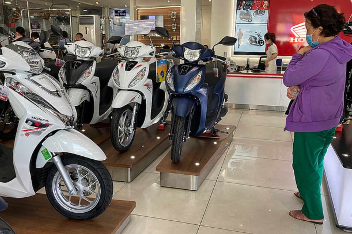 ホンダ、二輪車部品が不足し、購入者が打撃を受ける