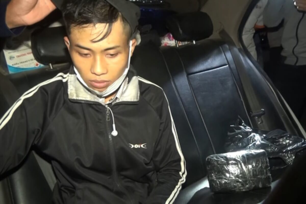200万ドンで合成麻薬1万9000錠を密輸、25歳若者を逮捕