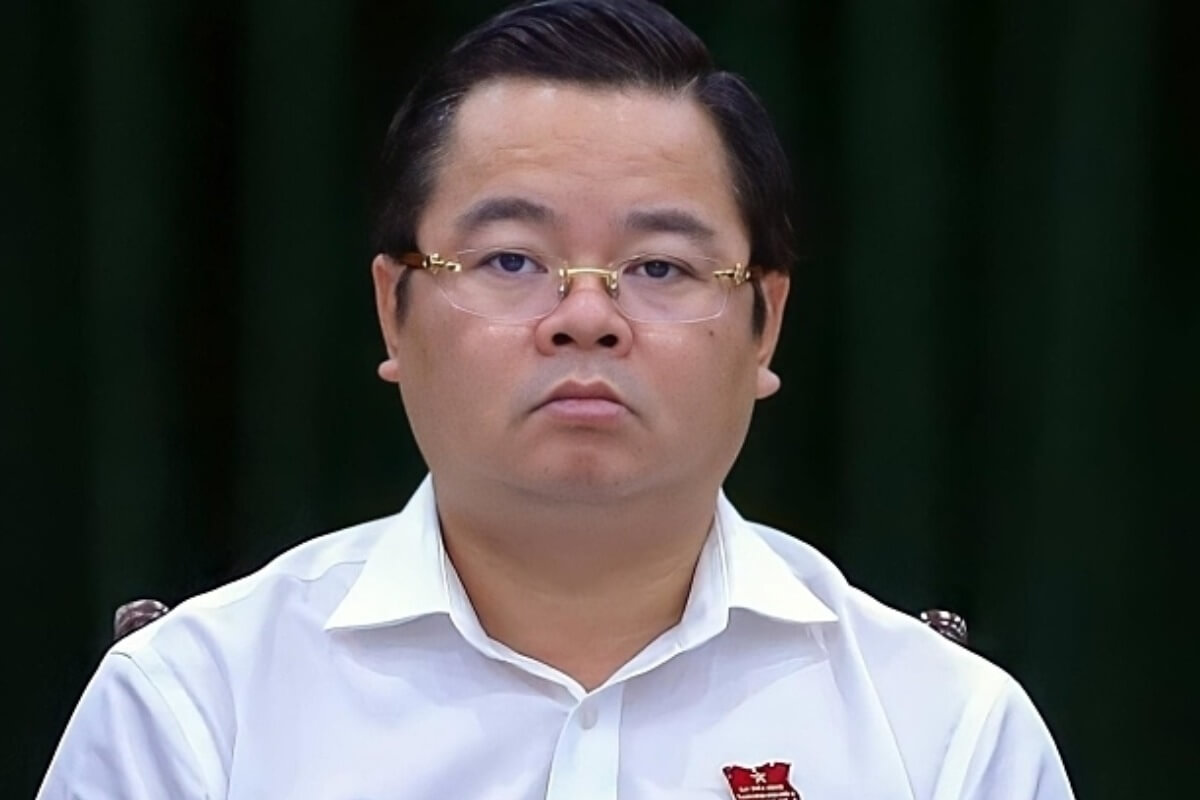 ダナン市幹部、不倫騒動で党の役職を失う