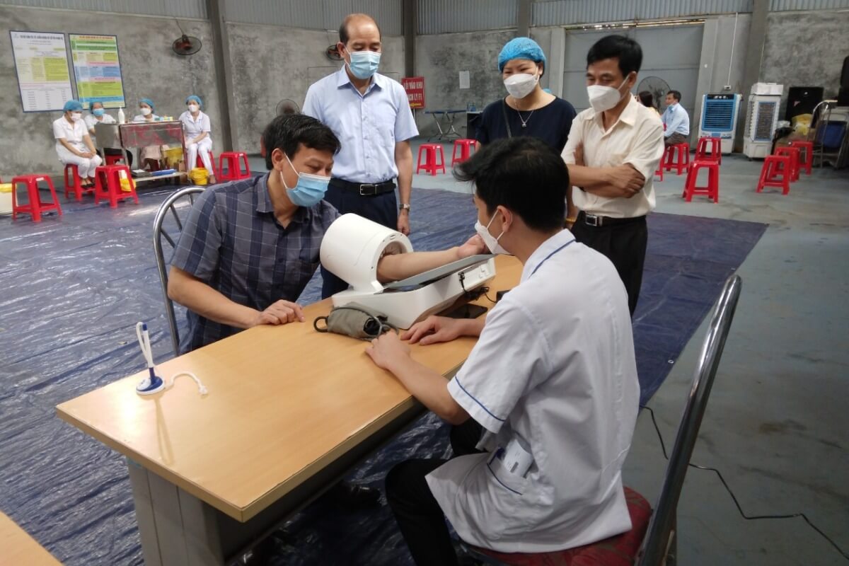 ベトナム:新型コロナ感染者856人、前日比240人増 14日