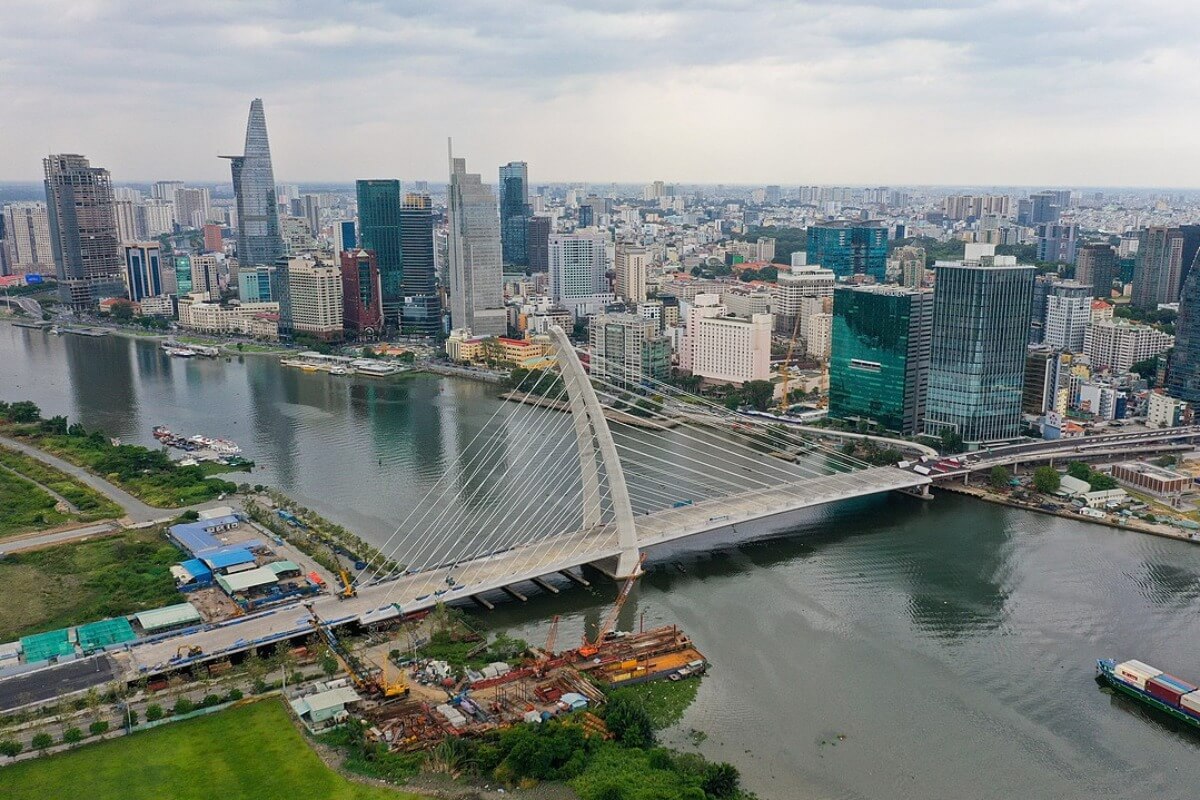 ホーチミン市の経済、予想より早く回復